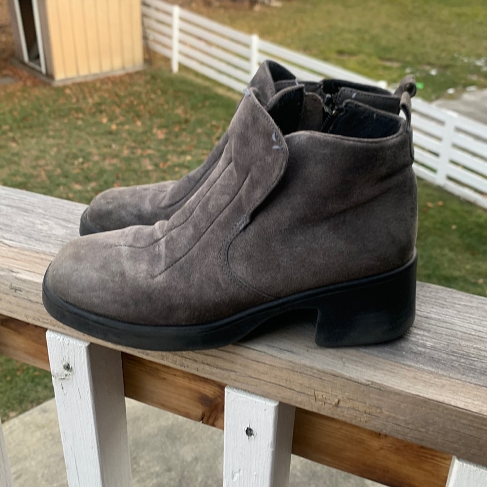 Hush Puppies vintage, suede ankle boots